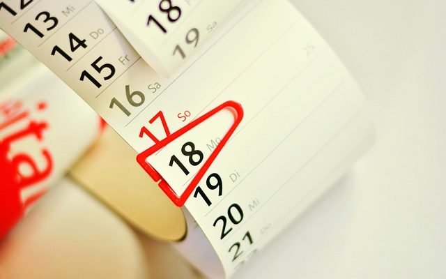 Чому в лютому всього 28 днів? 3 calendar 3073971 640