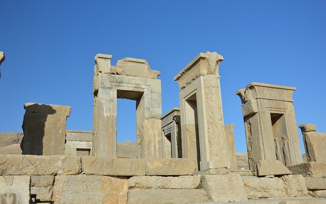 Давньоіранська релігія: витоки, структура та впливи 3 ancient 3365742 640