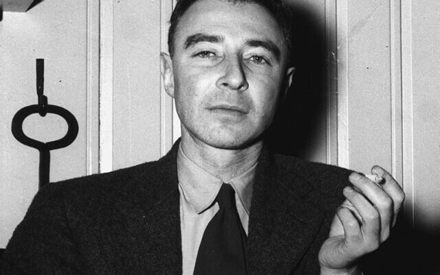 Коротка біографія Роберта Оппенгеймера 21 robert oppenheimer 640x500 1
