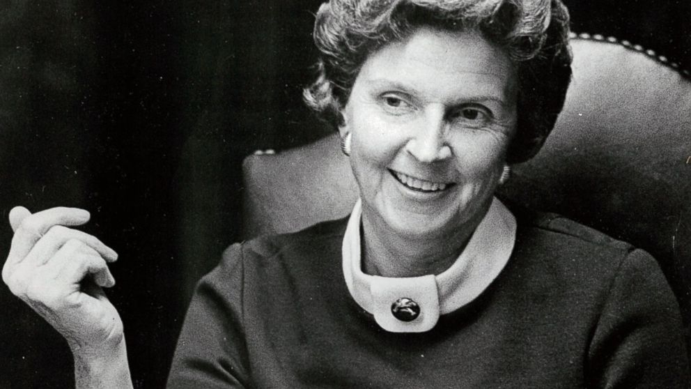 Емілі Пост 3 emili post