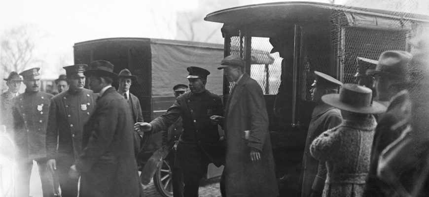 Перша «червона паніка» у США 1919–1920 років: страх перед комунізмом і революцією 1 llf