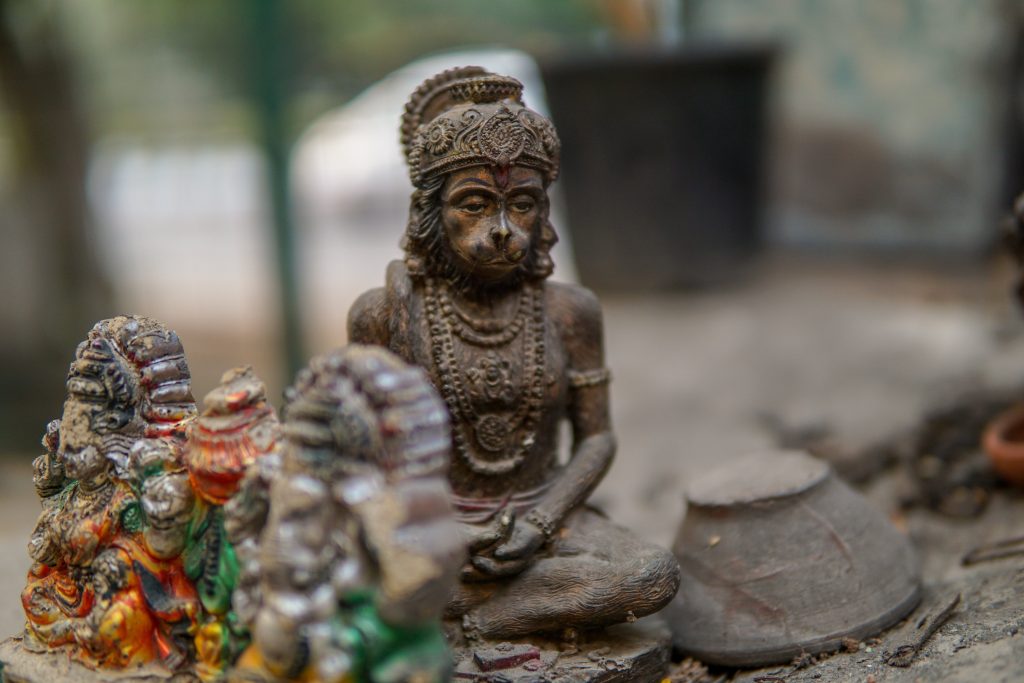 Чотири цілі життя в індуїзмі від добробуту до визволення 3 wpoeschl hanuman 3817783